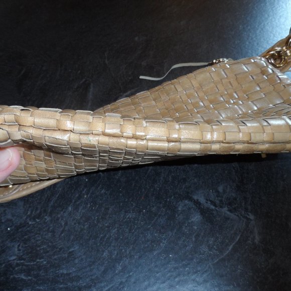 Elliott Lucca Tan Weaved Bag - Picture 10 of 10